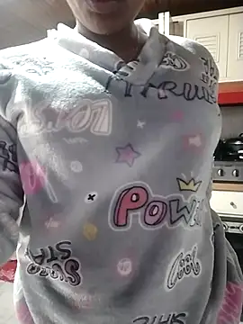 Camille rose  online show from 09/26/25, 03:19