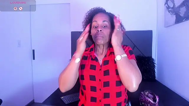 Camille rose  online show from 09/15/25, 04:51