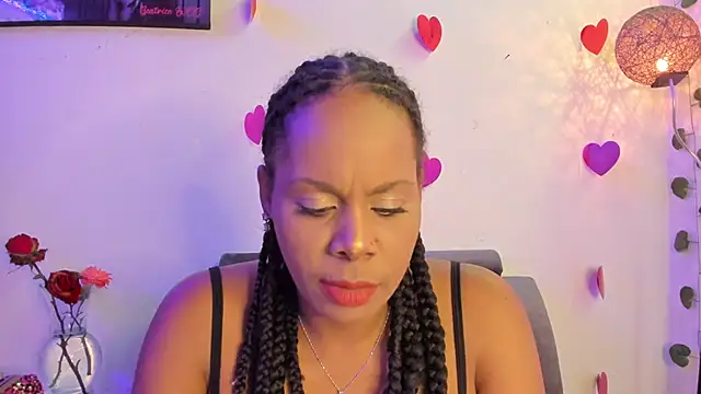 Camille rose  online show from 03/03/25, 08:21