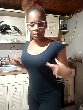 Camille rose  online show from 10/10/25, 03:35