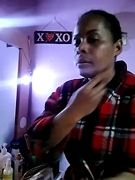Camille rose  online show from 12/05/25, 03:21