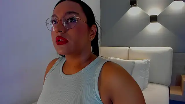 ellamontoya online show from 09/25/25, 10:54