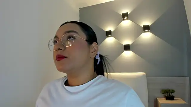 ellamontoya online show from 10/27/25, 12:39