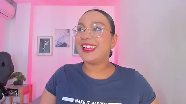 Snapshot of ellamontoya chatting on 01/06/26, 11:36 ellamontoya online show from 01/06/26, 11:36