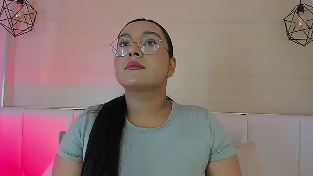 Snapshot of ellamontoya chatting on 01/14/26, 12:31 ellamontoya online show from 01/14/26, 12:31