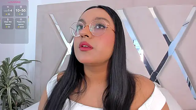 Snapshot of ellamontoya chatting on 03/03/26, 11:39 ellamontoya online show from 03/03/26, 11:39