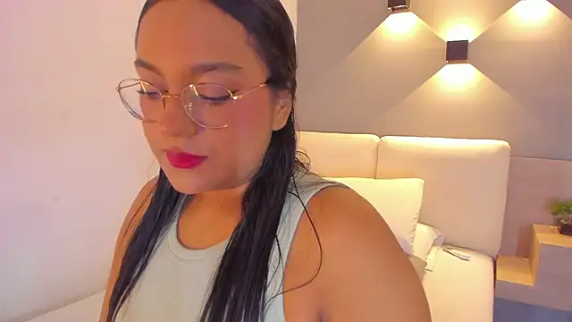 ellamontoya online show from 10/13/25, 12:51