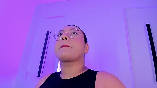 ellamontoya online show from 11/14/25, 01:15