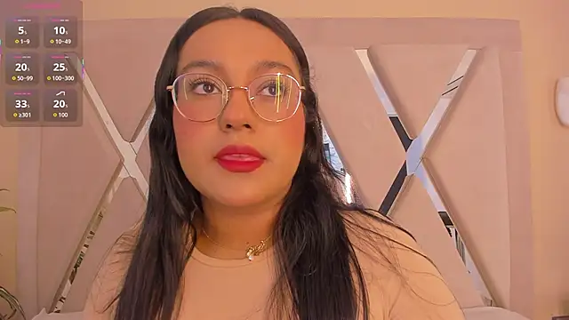 Snapshot of ellamontoya chatting on 01/19/26, 10:52 ellamontoya online show from 01/19/26, 10:52