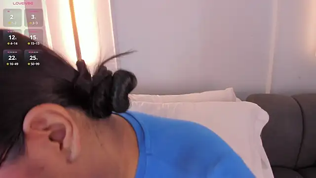 ellamontoya online show from 11/04/25, 01:04