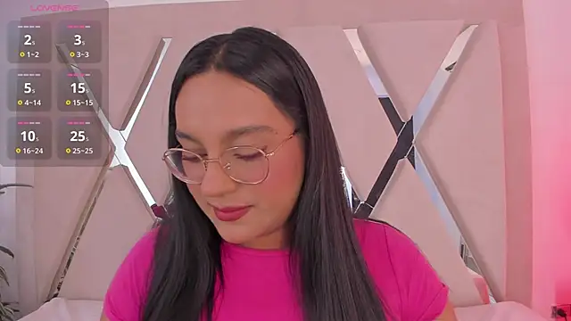 Snapshot of ellamontoya chatting on 02/15/26, 01:54 ellamontoya online show from 02/15/26, 01:54