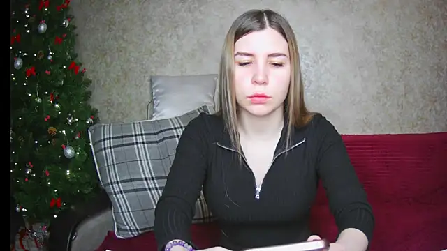 ElllaNuar online show from 01/14/25, 01:15