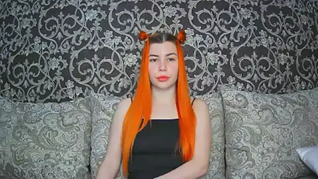 ElllaNuar online show from 11/17/25, 02:48