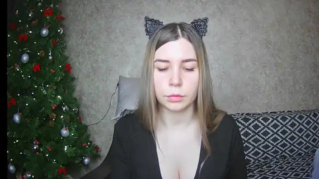 ElllaNuar online show from 01/28/25, 05:11