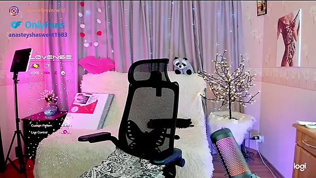 your wild amazon forever online show from 02/18/25, 01:22