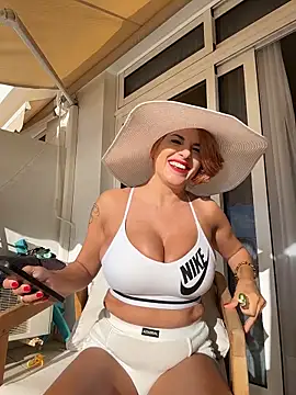 Selvaggia official83 online show from 05/13/26, 06:15