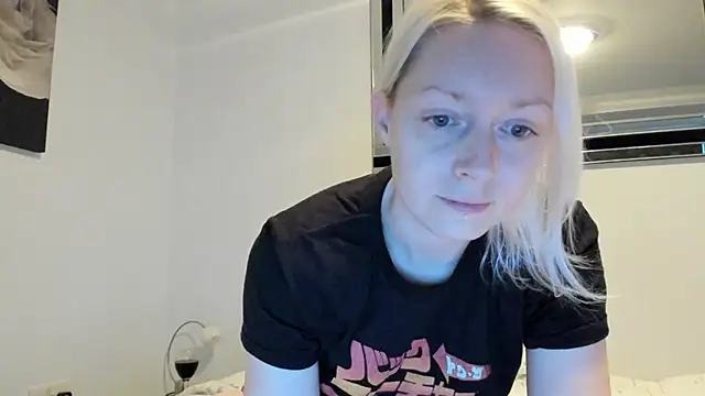 Snapshot of BetterThanYourEx69 chatting on 01/05/25, 03:45 BetterThanYourEx69 online show from 01/05/25, 03:45