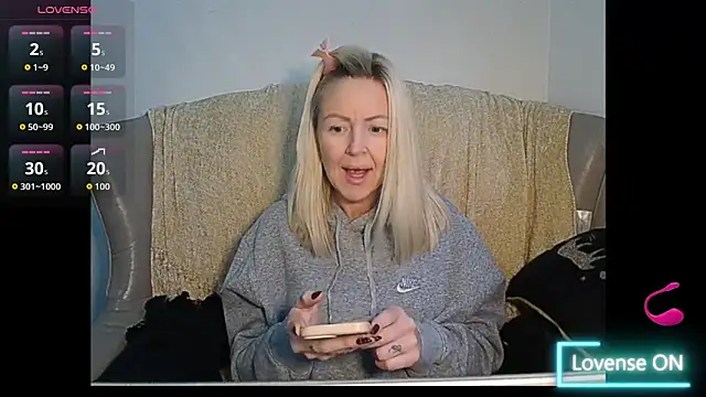 Angelamariexox online show from 10/21/25, 04:50