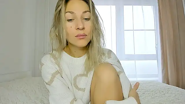 Mona Cruz online show from 11/13/25, 05:44