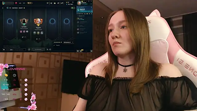 MoonlishSiren online show from 10/23/25, 08:18