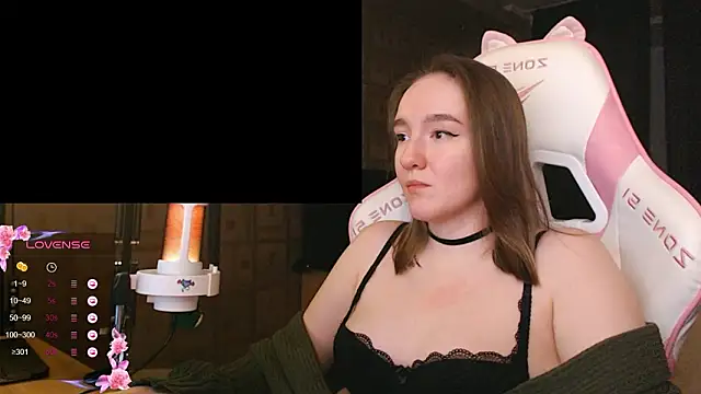 MoonlishSiren online show from 02/04/26, 08:15