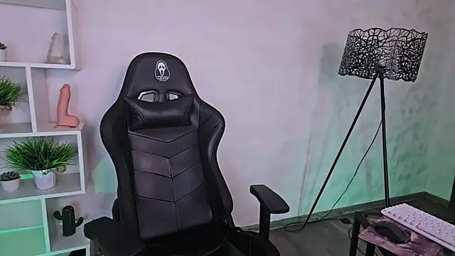 Only   Yours online show from 04/08/26, 04:41