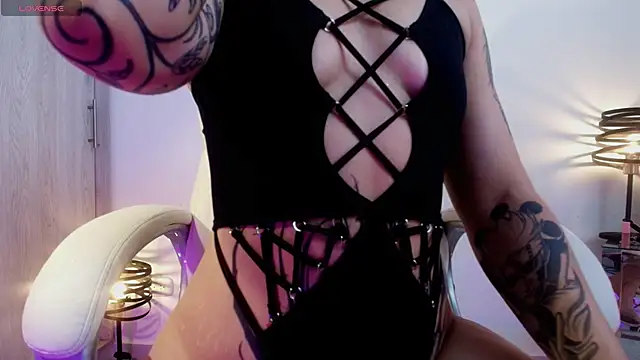 ValenGray online show from 12/21/25, 01:13