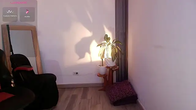 ValenGray online show from 09/14/25, 12:05