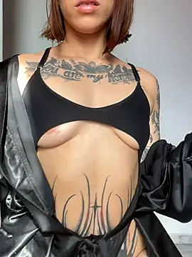 ValenGray online show from 10/25/25, 01:12