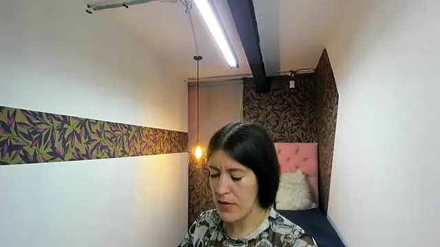 LiaCooper  online show from 03/06/25, 06:05