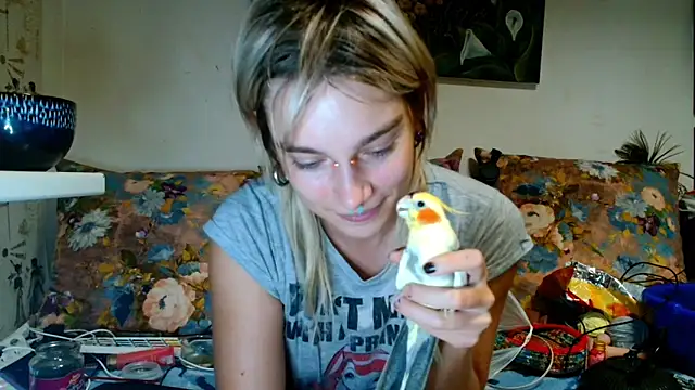 Sophie Bell online show from 09/18/25, 06:00