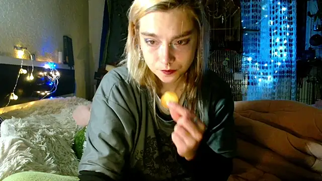 Sophie Bell online show from 05/03/26, 06:33