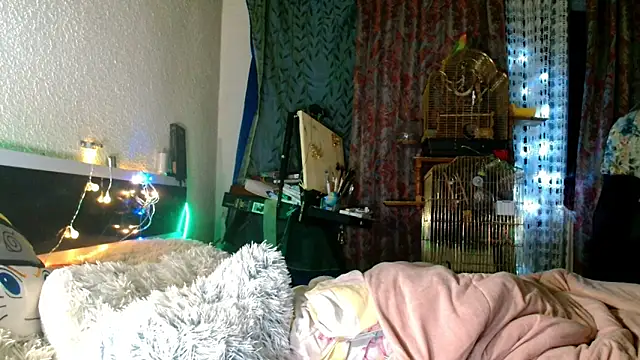 Sophie Bell online show from 05/04/26, 07:06