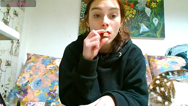 Sophie Bell online show from 03/09/25, 06:21