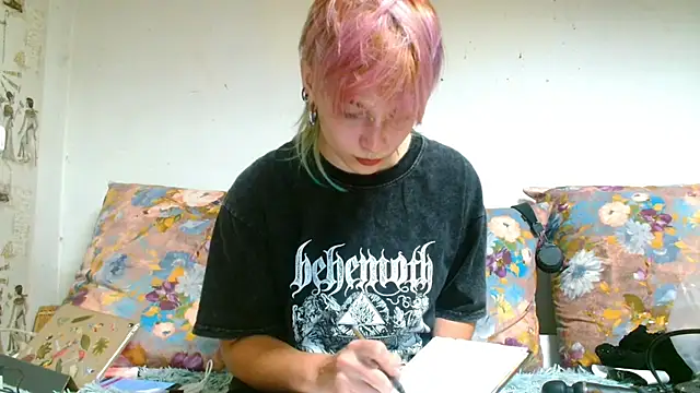 Sophie Bell online show from 06/13/26, 08:07