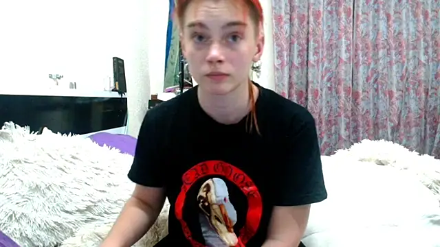 Sophie Bell online show from 05/31/26, 08:42