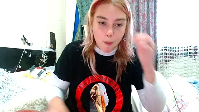 Sophie Bell online show from 05/10/26, 04:31
