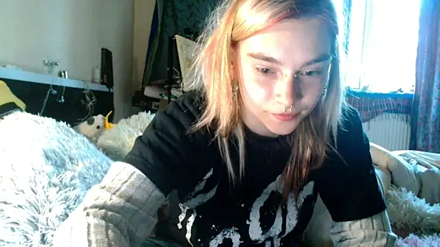 Sophie Bell online show from 05/07/26, 04:54