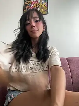 Snapshot of MelodyBliss chatting on 04/10/26, 09:44 MelodyBliss online show from 04/10/26, 09:44