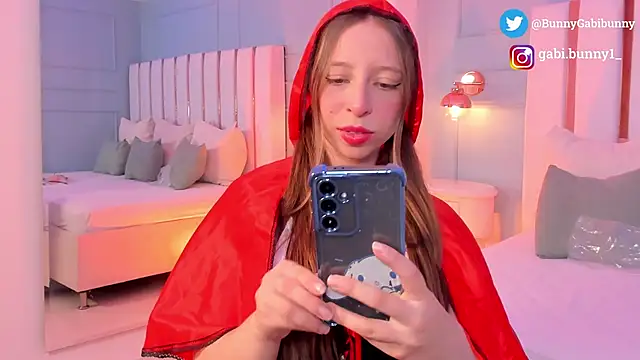 gabi bunny online show from 10/10/25, 05:47