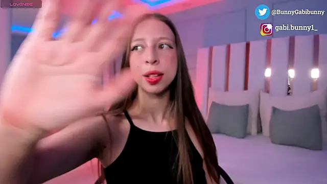 gabi bunny online show from 02/04/26, 04:46