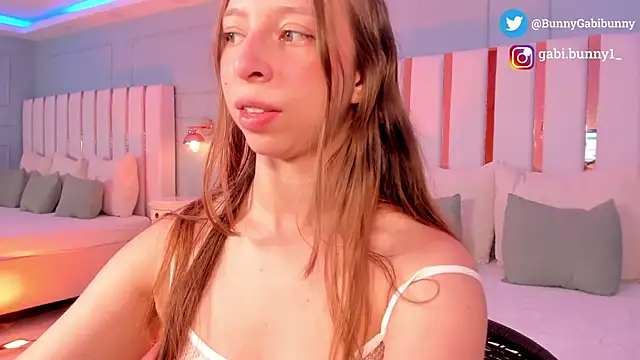gabi bunny online show from 10/14/25, 05:02