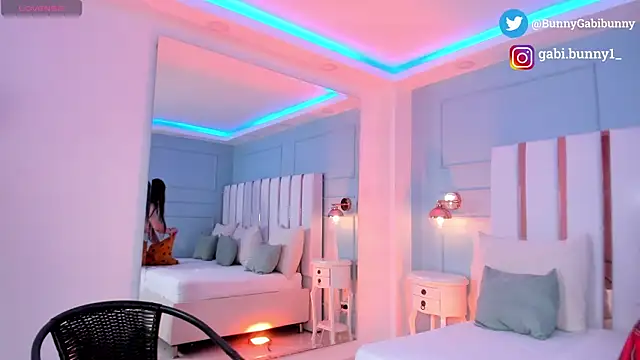 gabi bunny online show from 02/25/26, 05:24