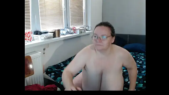 Snapshot of Sweetboobs chatting on 06/18/26, 08:02 Sweetboobs online show from 06/18/26, 08:02