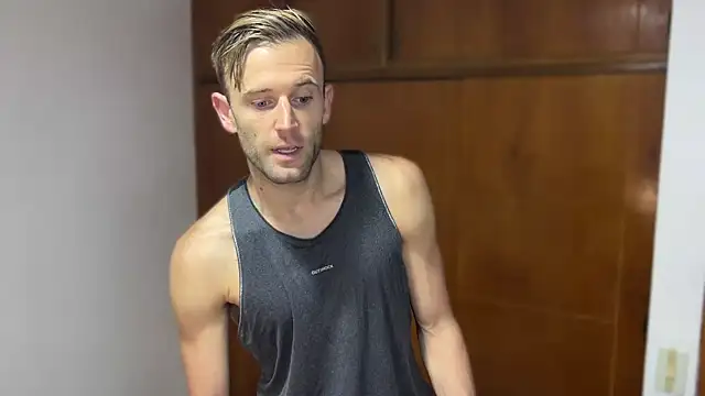 aquilesmade online show from 12/30/24, 04:18