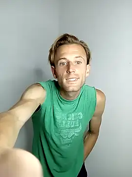 aquilesmade online show from 10/30/25, 01:04