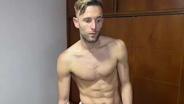 aquilesmade online show from 12/14/24, 09:02