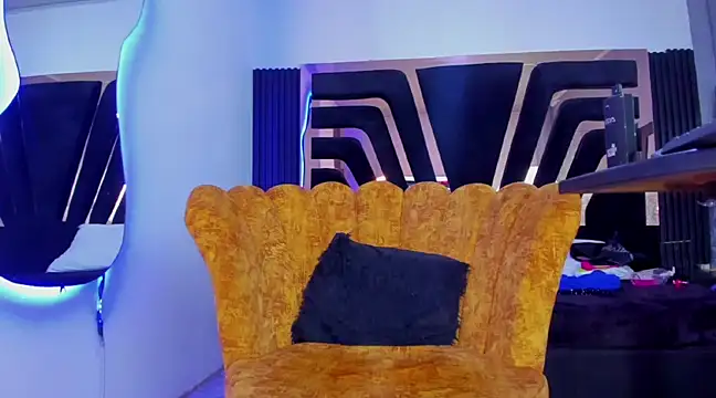 licyEvans online show from 02/19/25, 11:04