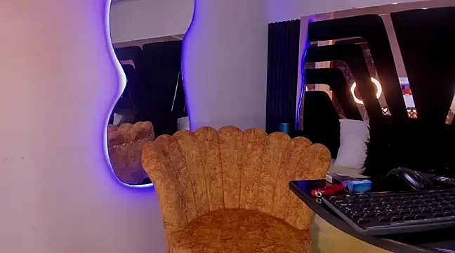 licyEvans online show from 01/25/25, 03:41