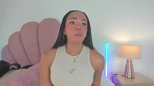 Nicole Paradise online show from 03/28/26, 12:39